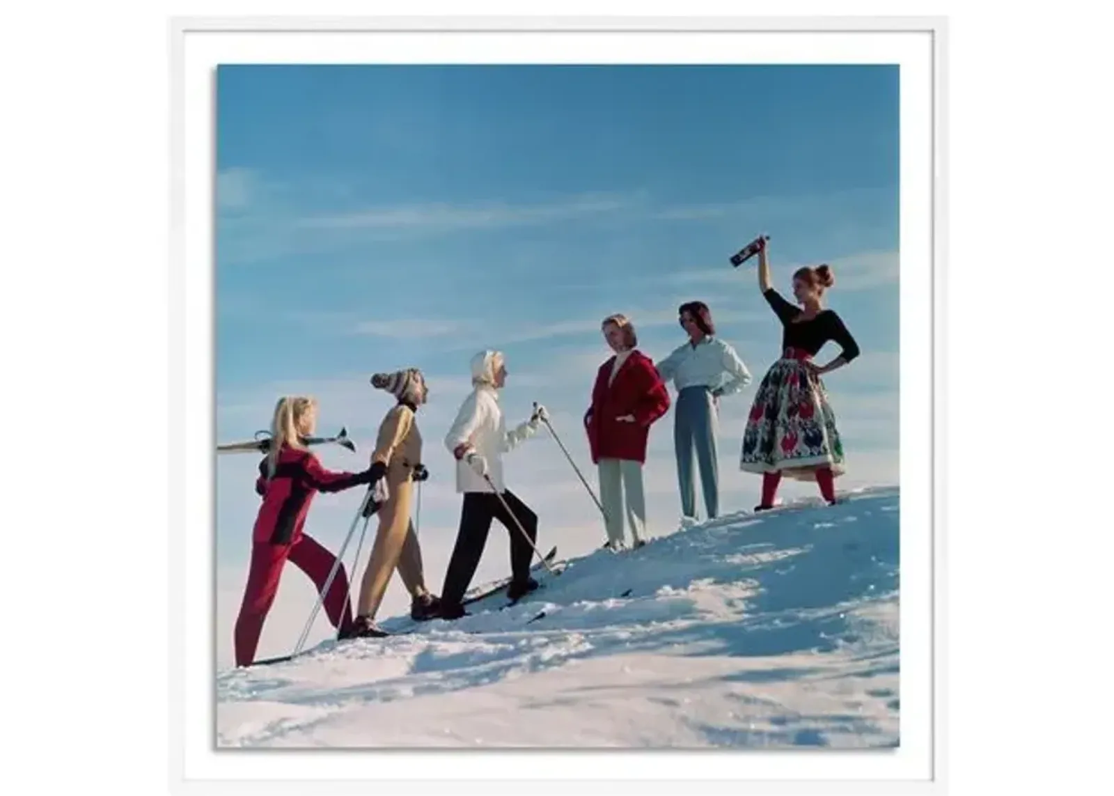 Getty Images - Skiing Party - White