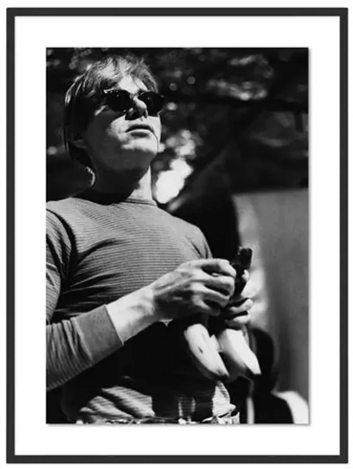 Getty Images - Warhol With Bananas - Black