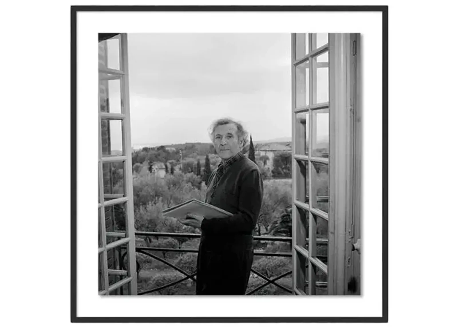 Getty Images - Marc Chagall Posing On His Terrace - Black