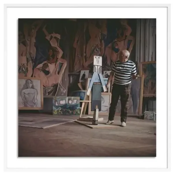 Getty Images - Pablo Picasso At Work - White