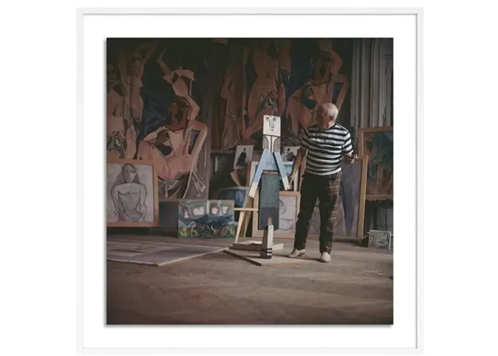 Getty Images - Pablo Picasso At Work - White