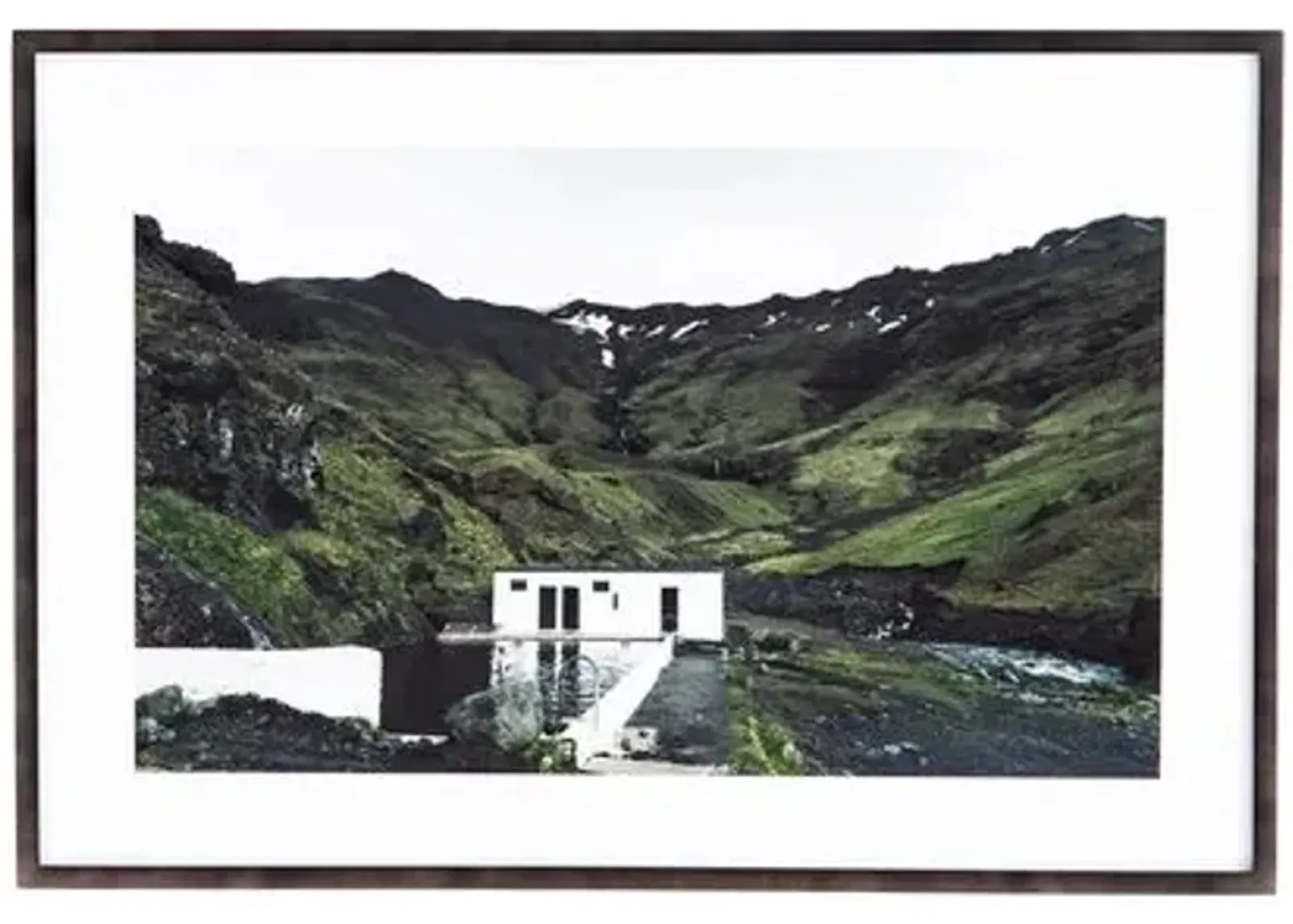 Iceland Swim - Getty Images - Black