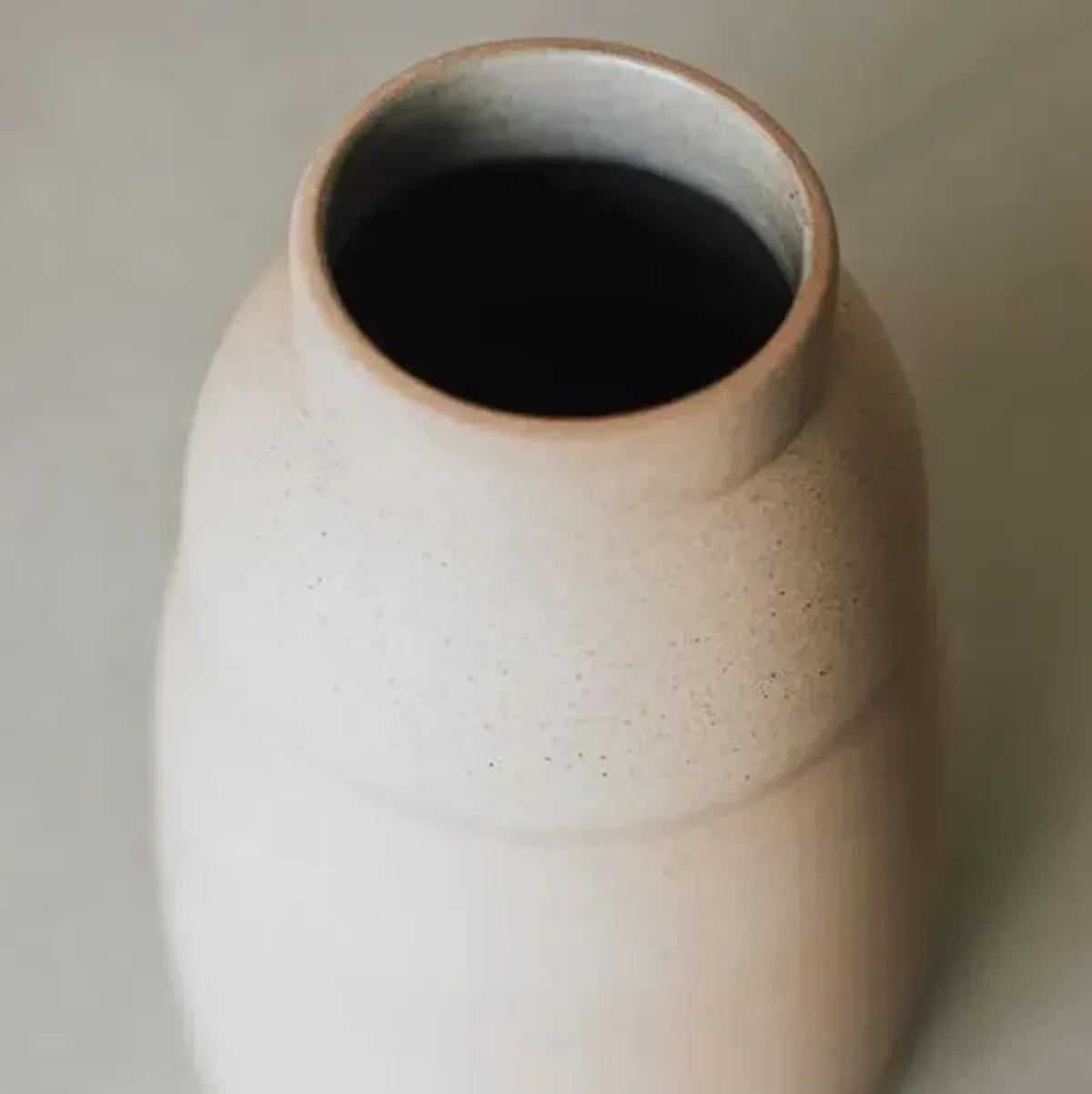 Al Centro - Chubby Vase - Powered by People - Handcrafted - Brown