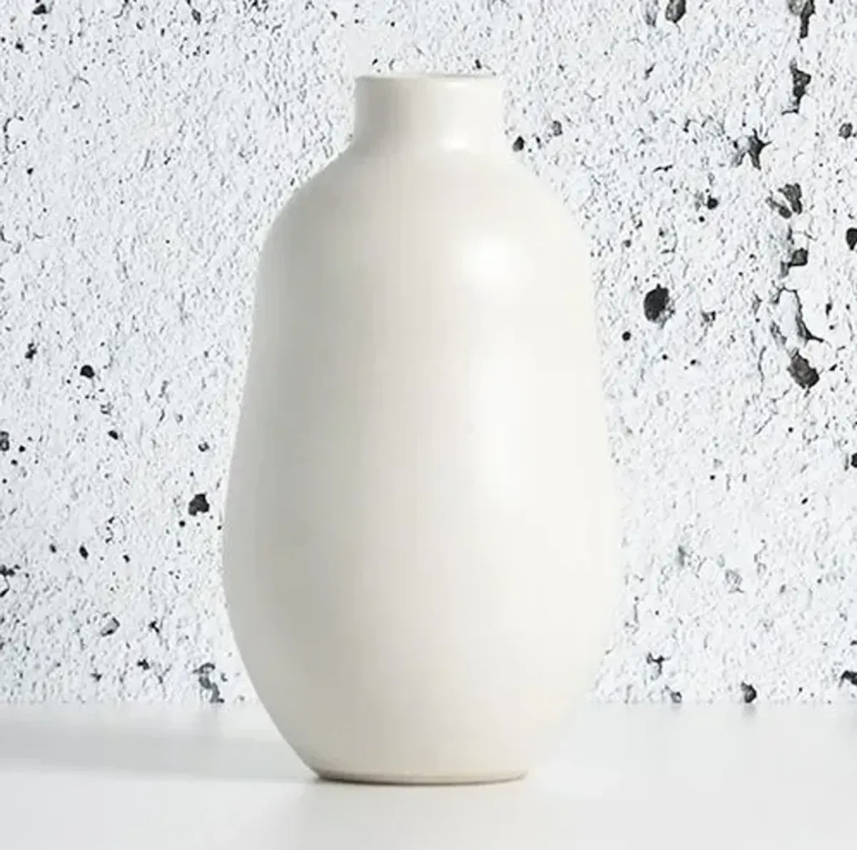 Gharyan Stoneware - Stoneware Vase - Powered by People - White