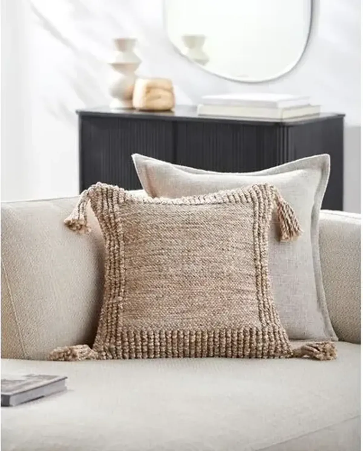 Alaric Chunky Tassel Indoor/Outdoor Pillow