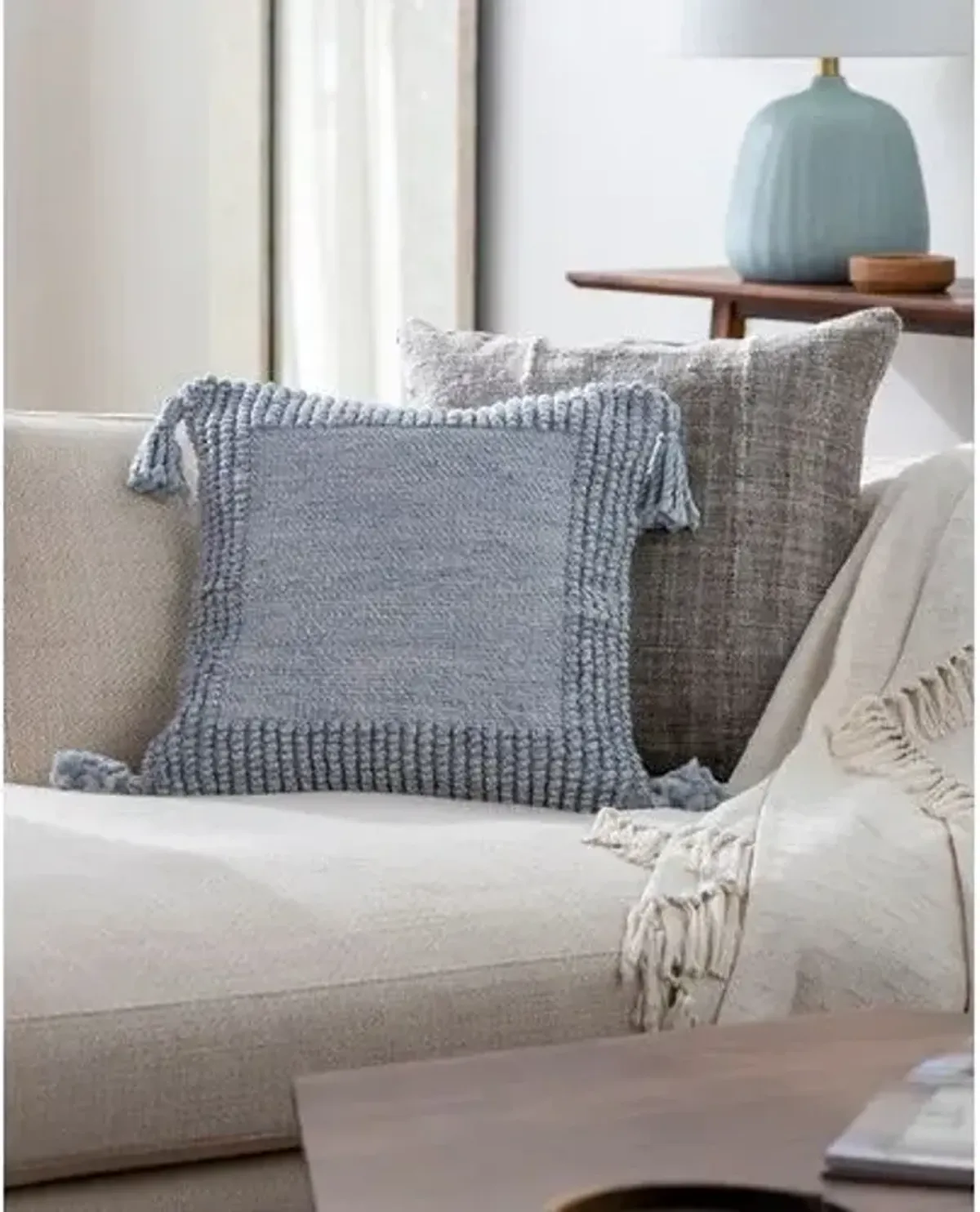 Alaric Chunky Tassel Indoor/Outdoor Pillow