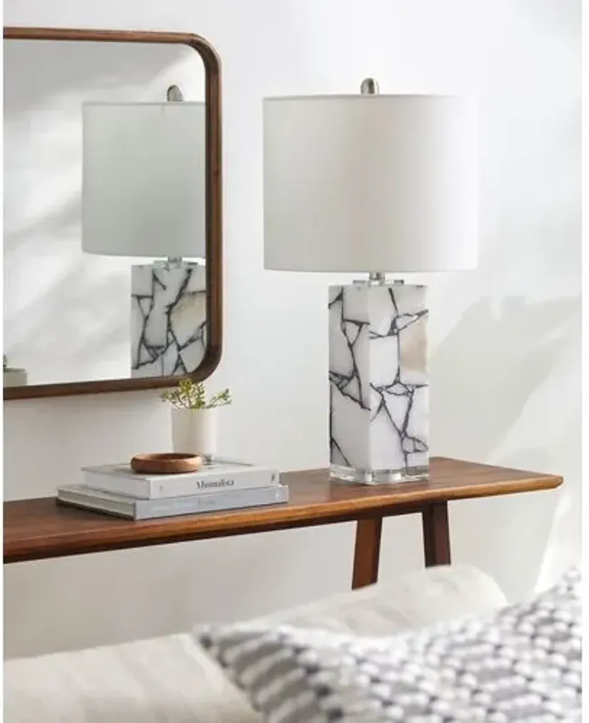 Emi Marble Table Lamp - Black/White