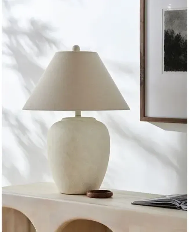 Merike Antiqued Ceramic Table Lamp - White/Beige