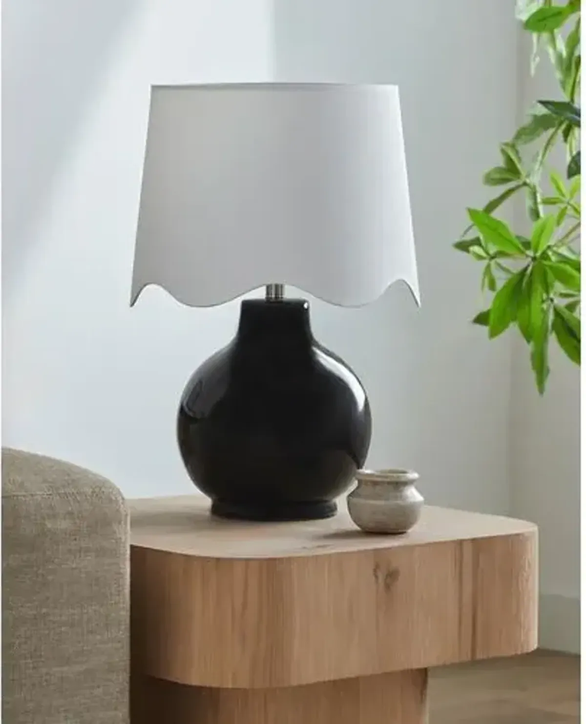 Joy Scallop Shade Table Lamp - Black