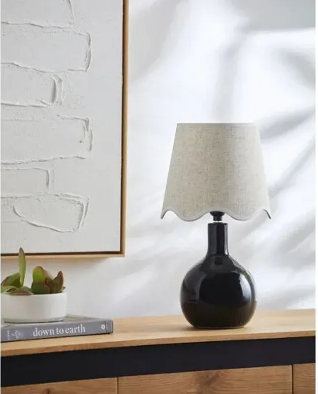 Noa Scallop Shade Table Lamp - Black