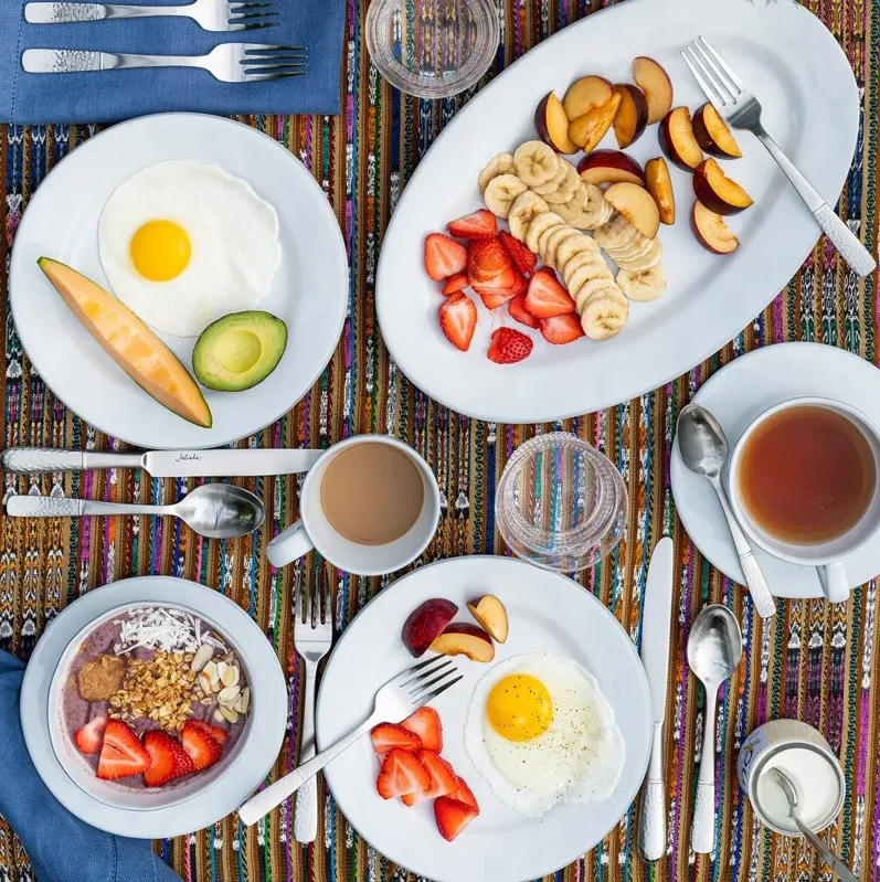 Quotidien 16pc Place Setting, White Truffle