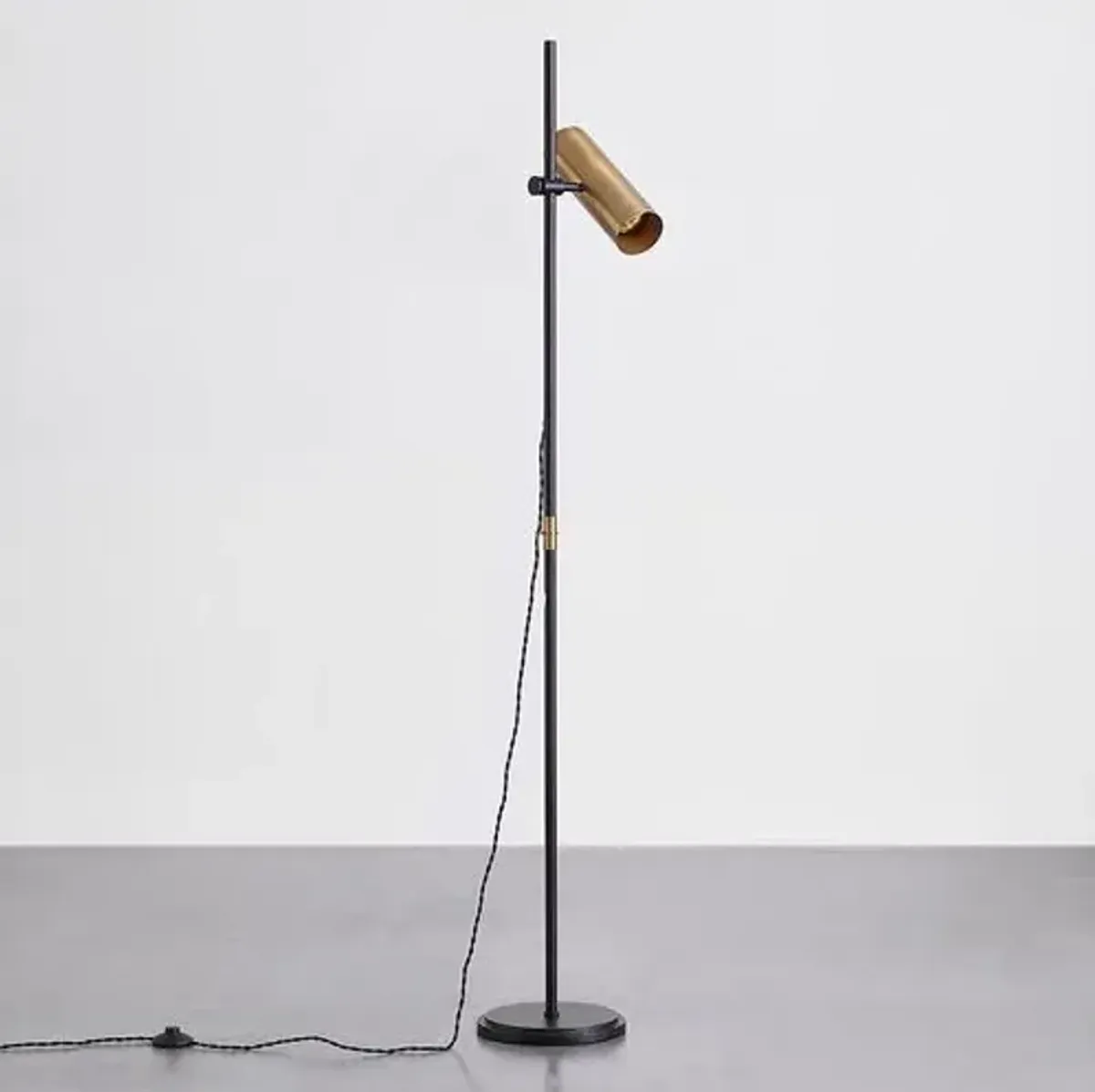 Quinn Adjustable Floor Lamp - Patina Brass/Black