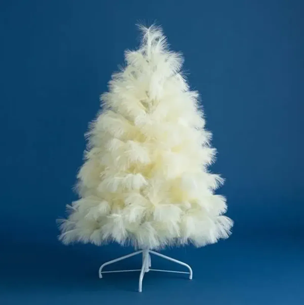 4ft. Artificial Off White Pampas Grass Christmas Tree