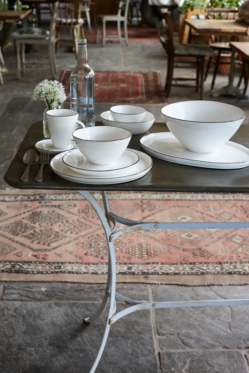 Abbess 4-Piece Place Setting