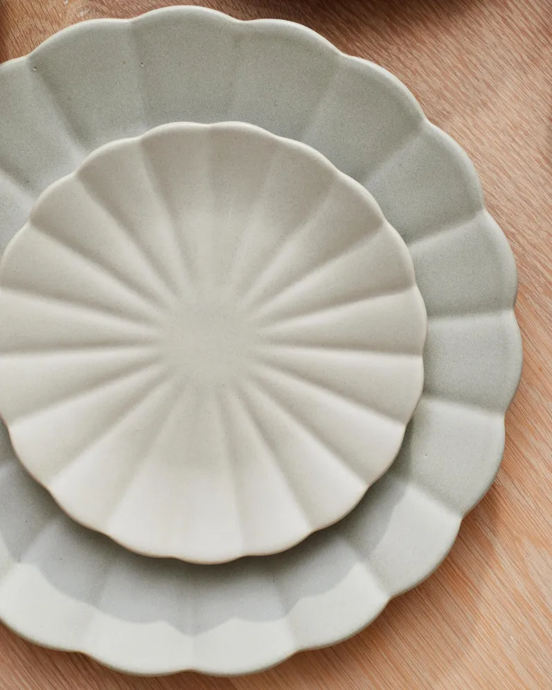 S/4 Lafayette Bread Plates