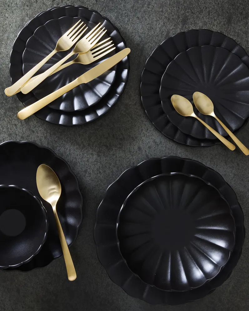 S/4 Lafayette Dinner Plates