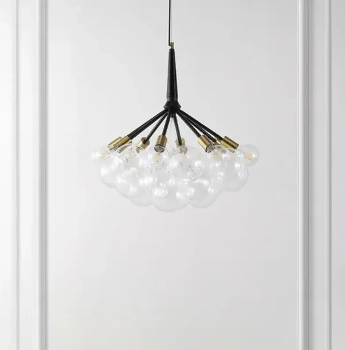 Nelly 8-Light 26" Glass Globe Chandelier - Black/Gold