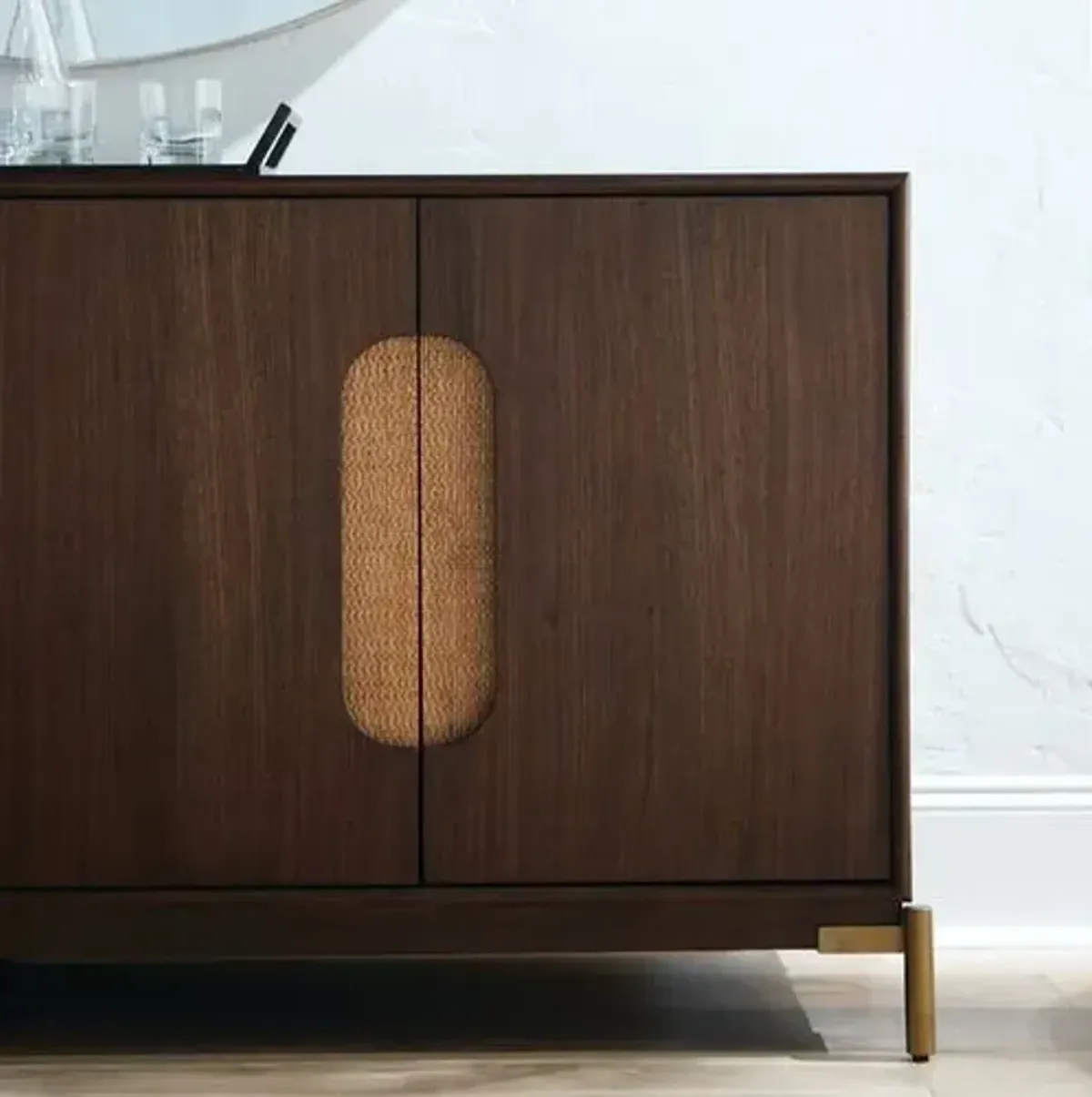 Flint Walnut Venner Sideboard - Auburn - Brown