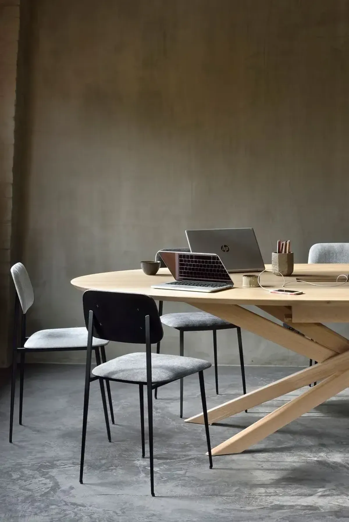 Mikado Meeting Table, Oak