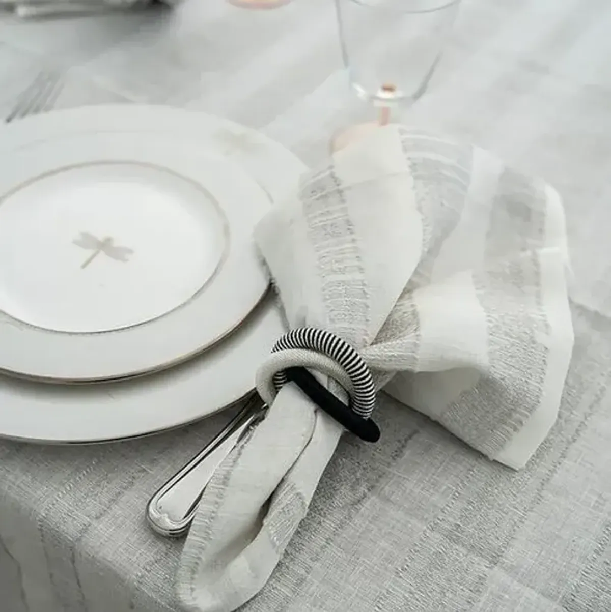 Set of 4 Chamonix Napkins - Silver - Mode Living