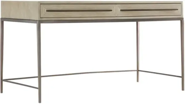 Cascade Writing Desk, Terrain