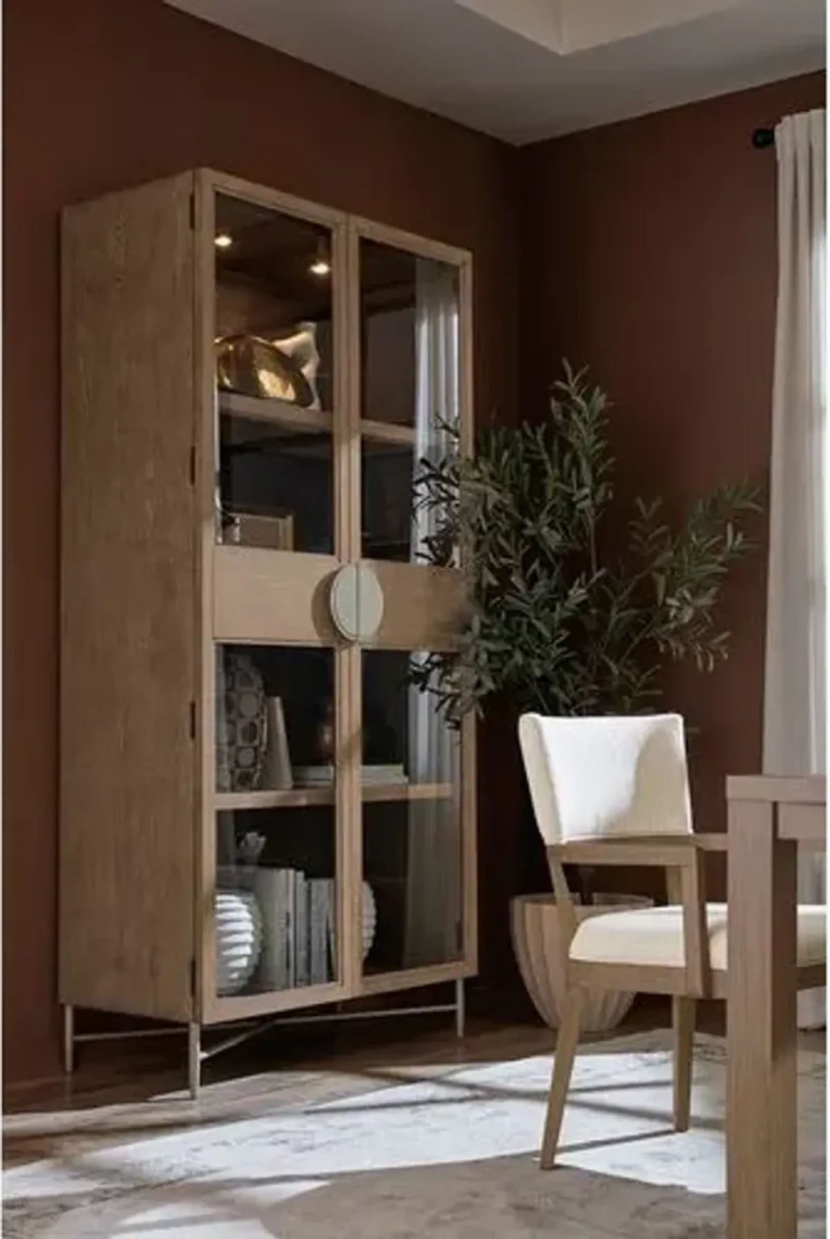 Sonnet Display Cabinet - Wren - Hooker Furniture - Brown