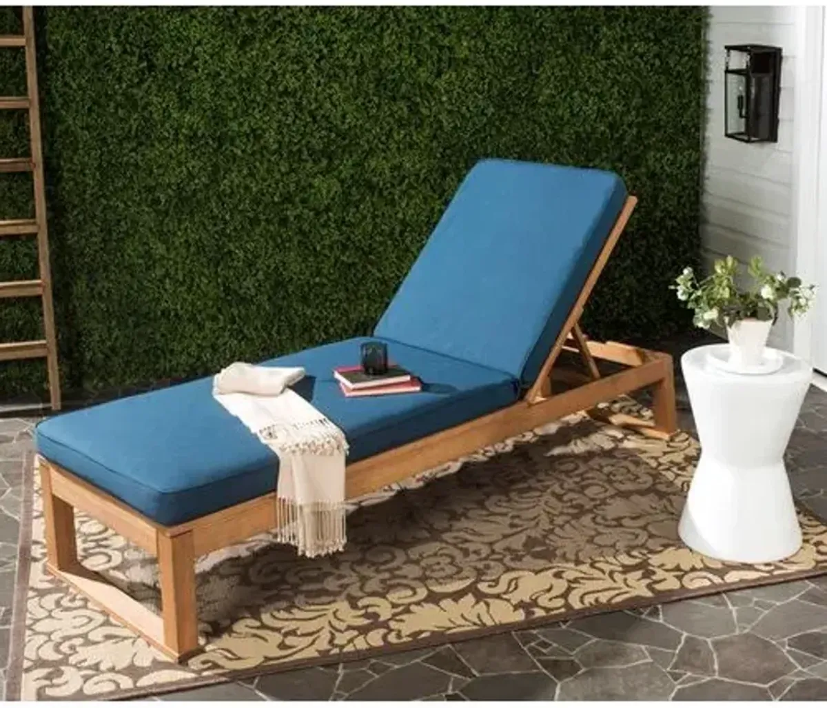 Jessen Outdoor Eucalyptus Sunlounger - Brown