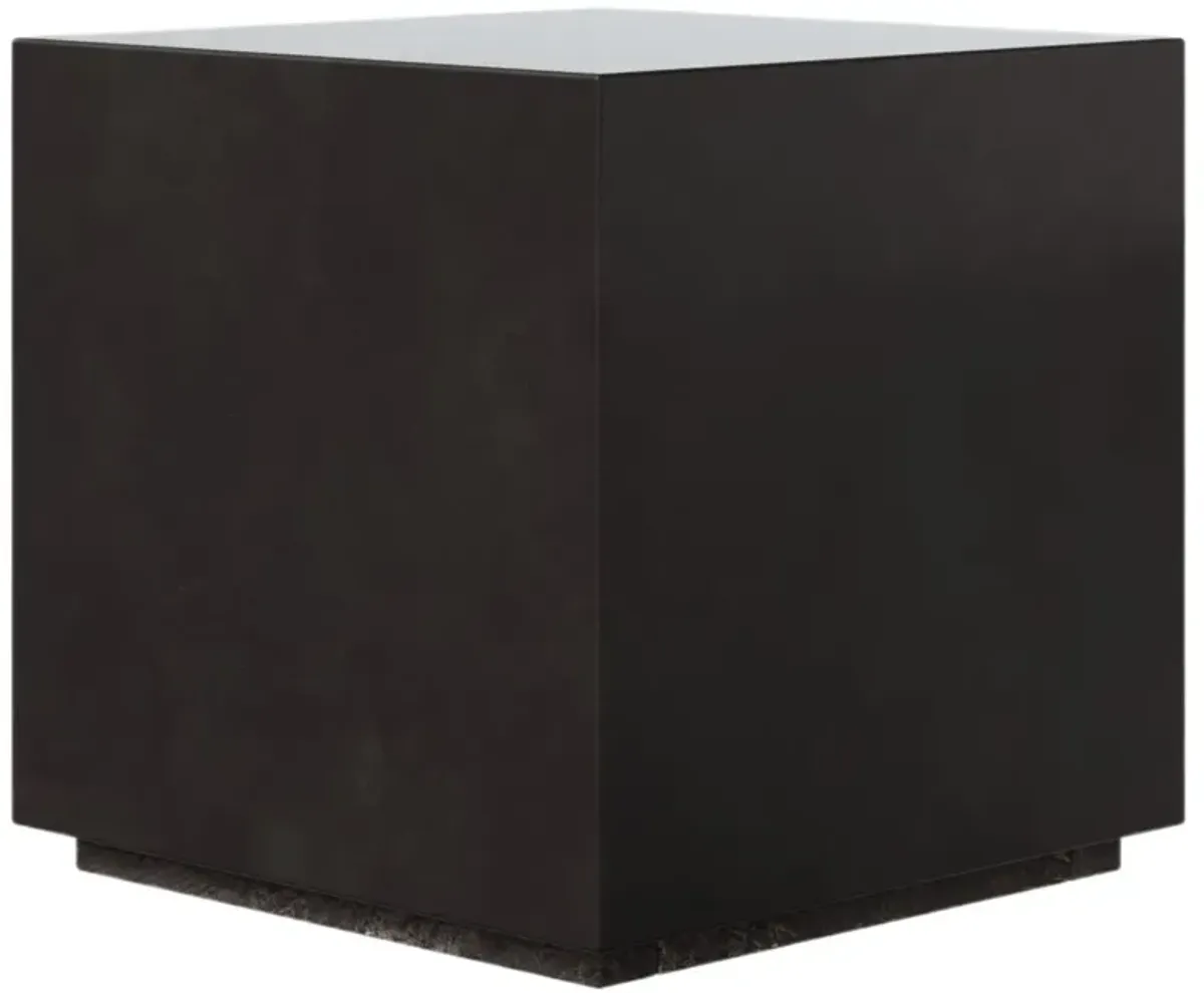 Elwood Indoor/Outdoor Bloc Concrete Side Table