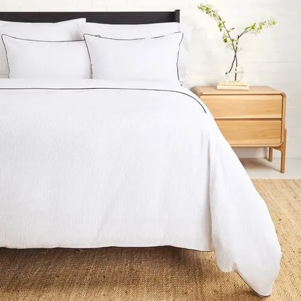 Emily Seersucker Cotton Duvet Set - Pom Pom at Home - Black