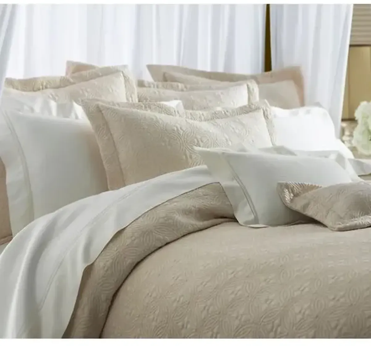 Lucia Matelassé Coverlet - Peacock Alley - Ivory