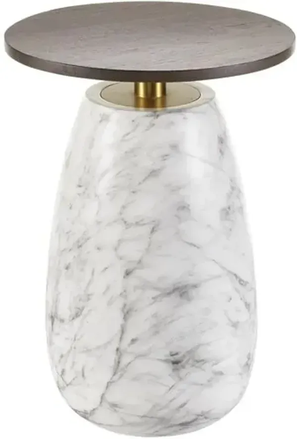 Roswen 18" Oak Veined Resin End Table - Brown