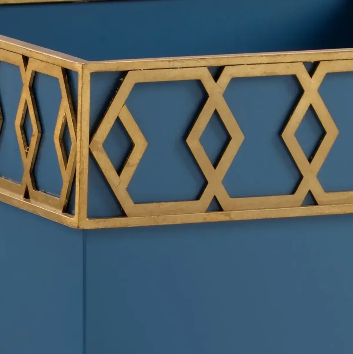 Perkins Honeycomb Trim Planter