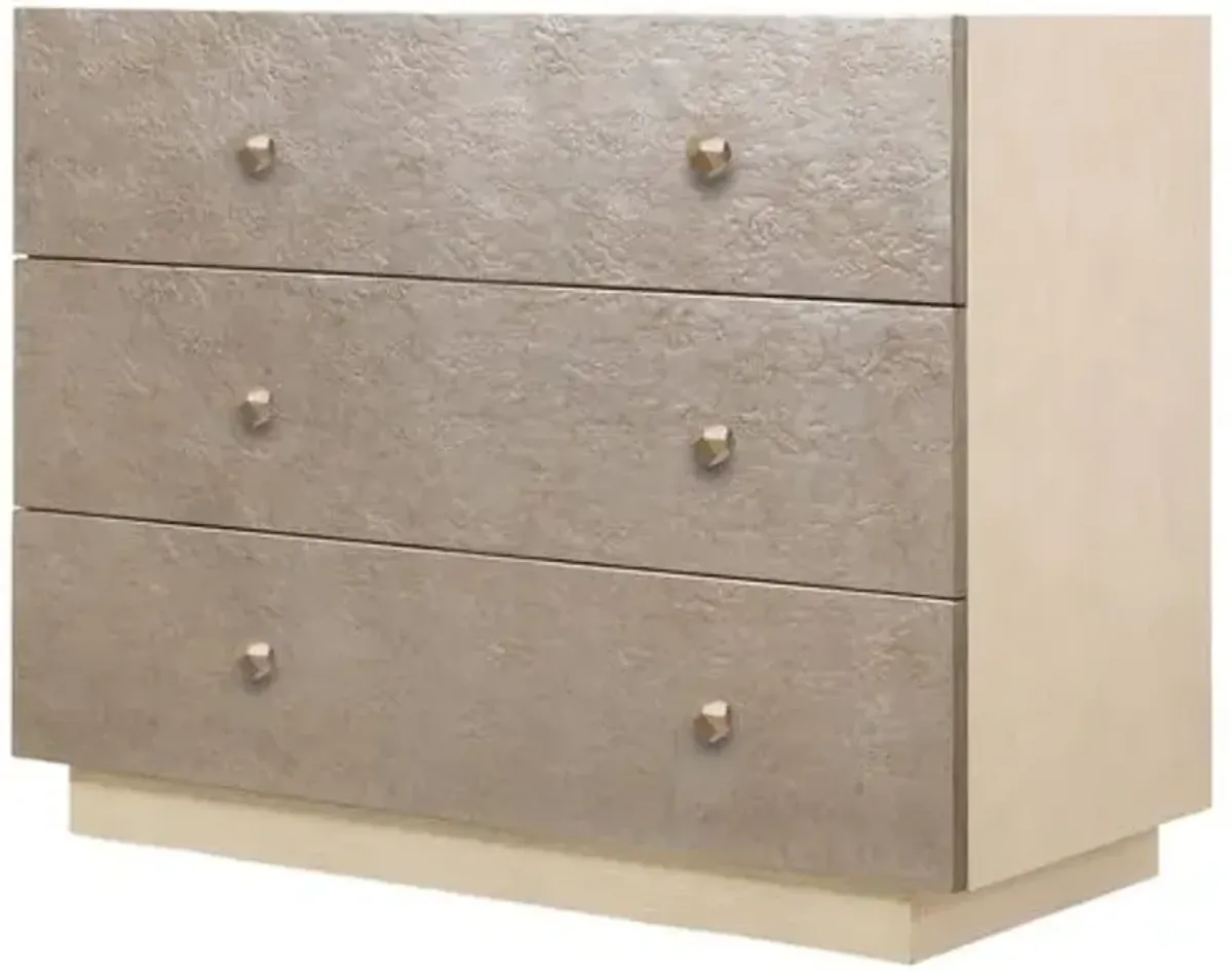 Westwood 3-Drawer Bachelors Chest w/USB - Silver/Limestone - Hooker Furniture