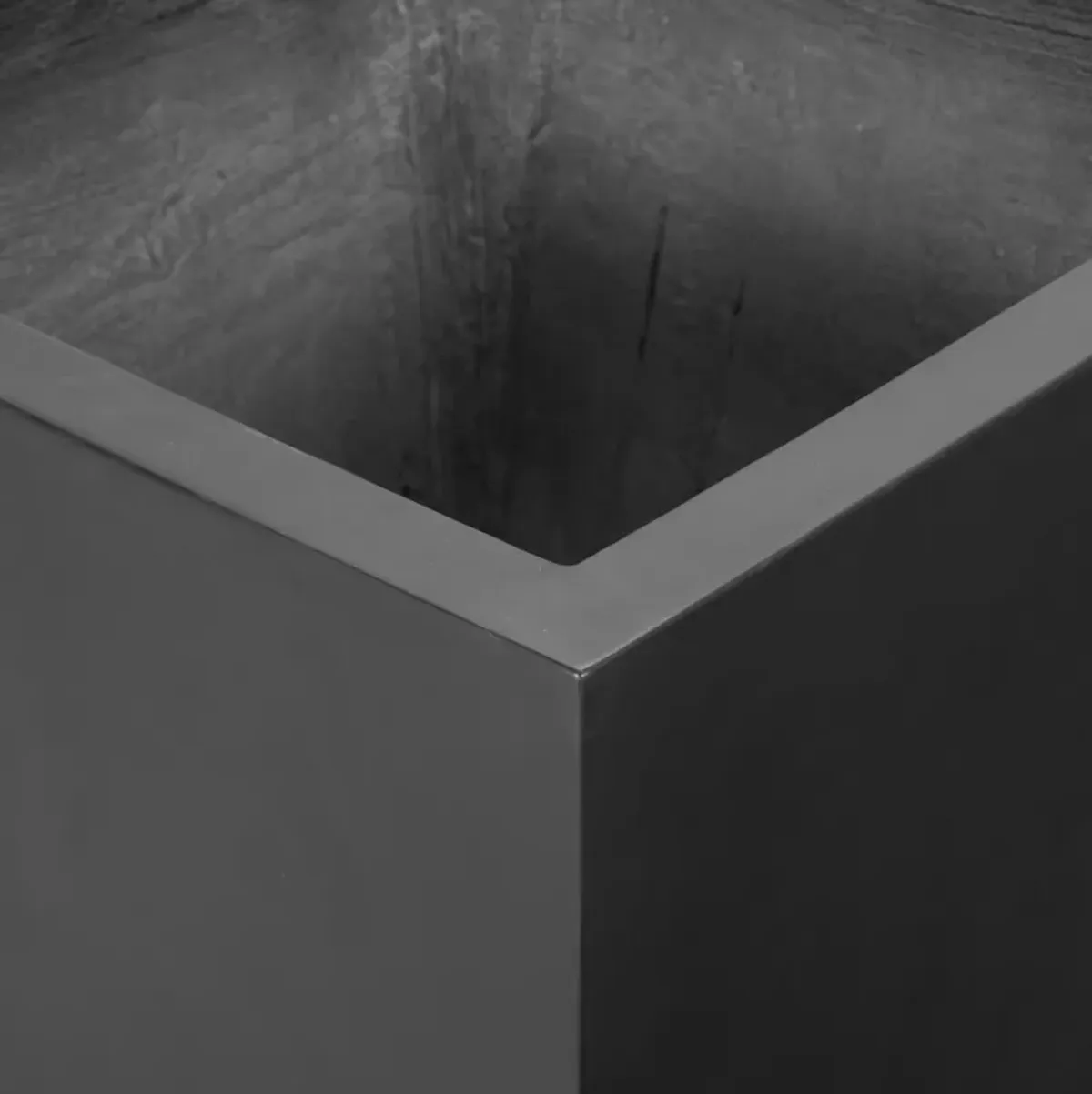 Verdara Concrete Indoor/Outdoor Planter - Black - Medium
