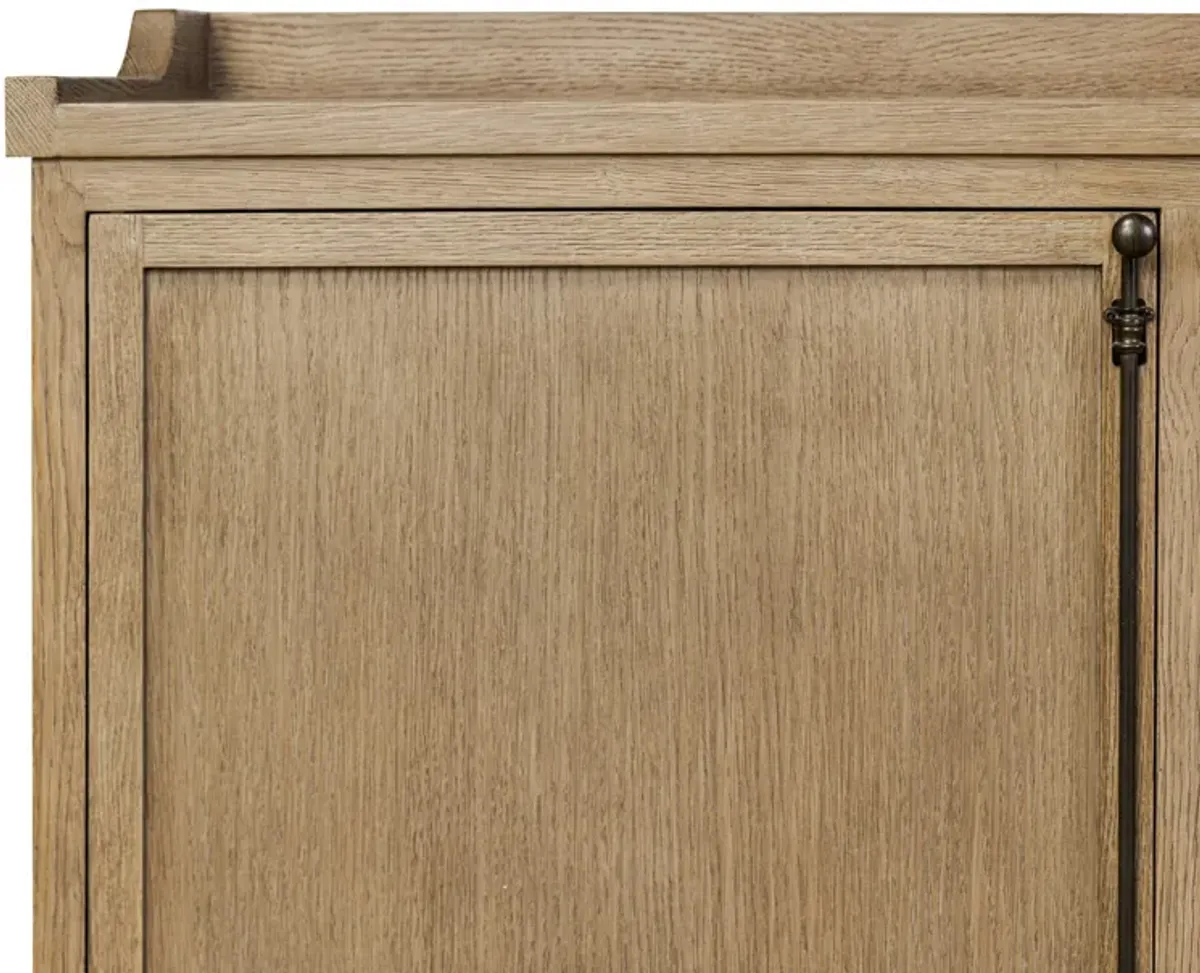 Maelith 4-Door Sideboard, Weathered Washed Oak