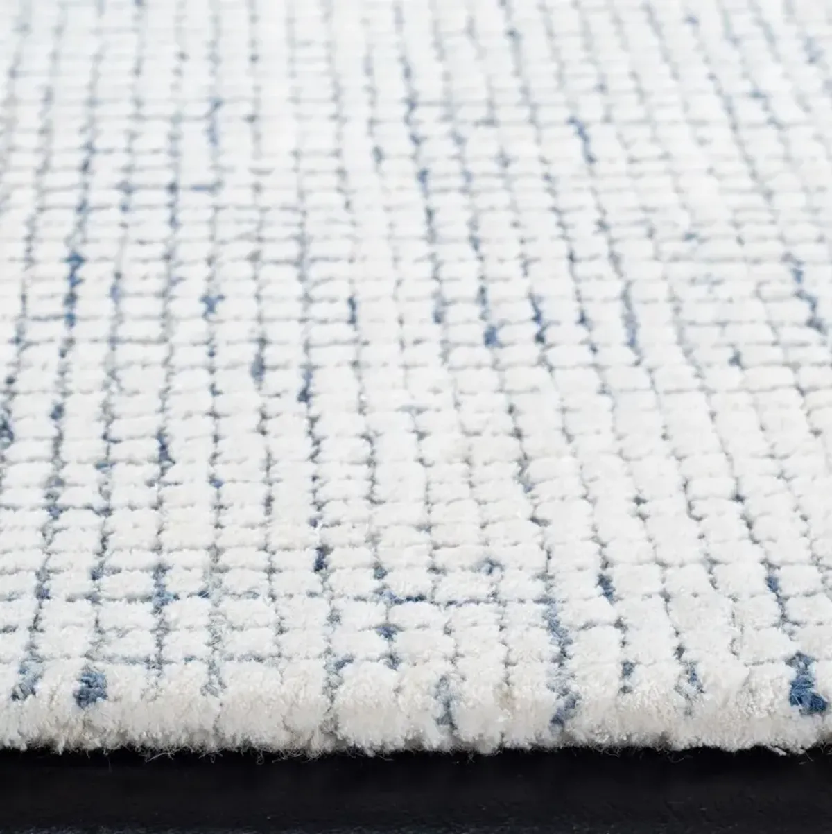 London Hand Tufted Rug