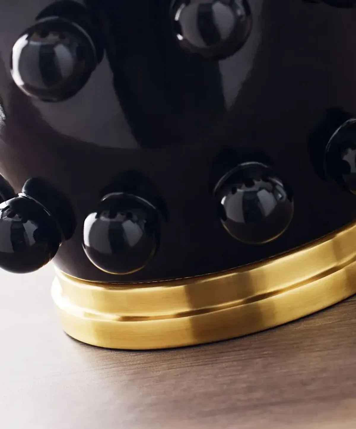 Visual Comfort - Linden Medium Table Lamp - Black