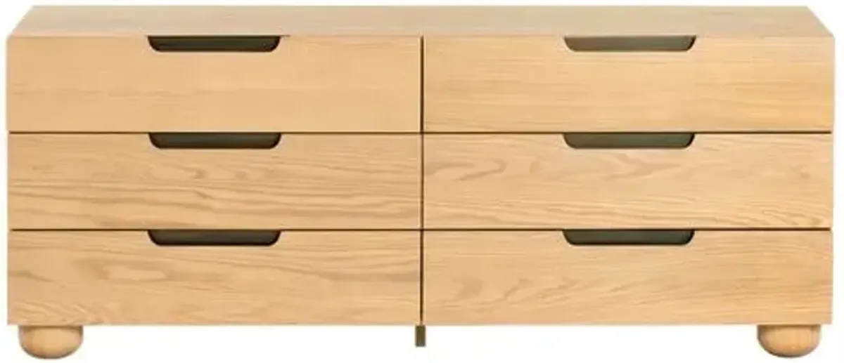 Xaylen 6-Drawer Dresser - Brown