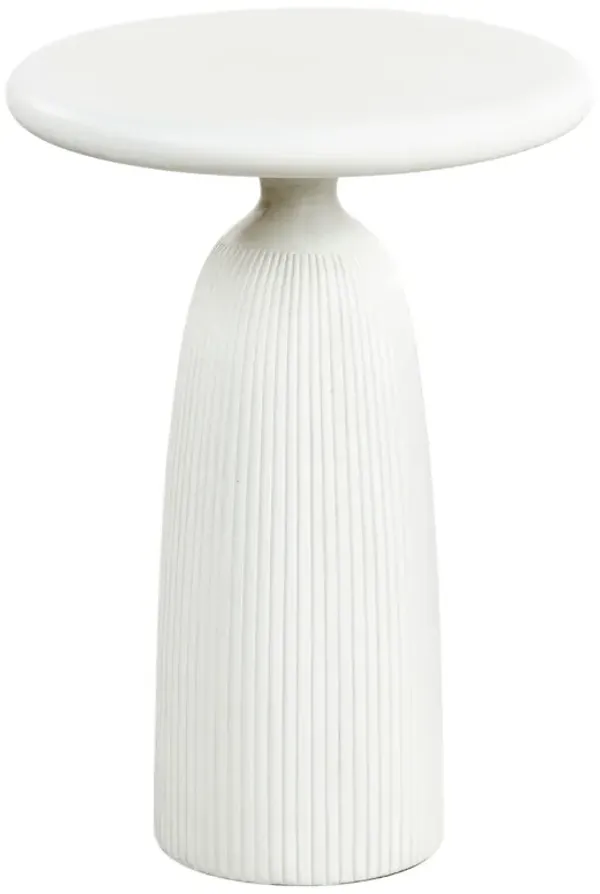 Finoryn Round Concrete Accent Table