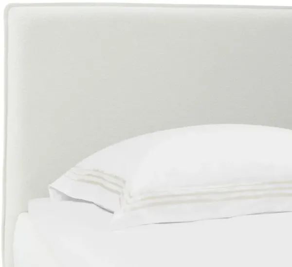 Laszlo Boucle Bed