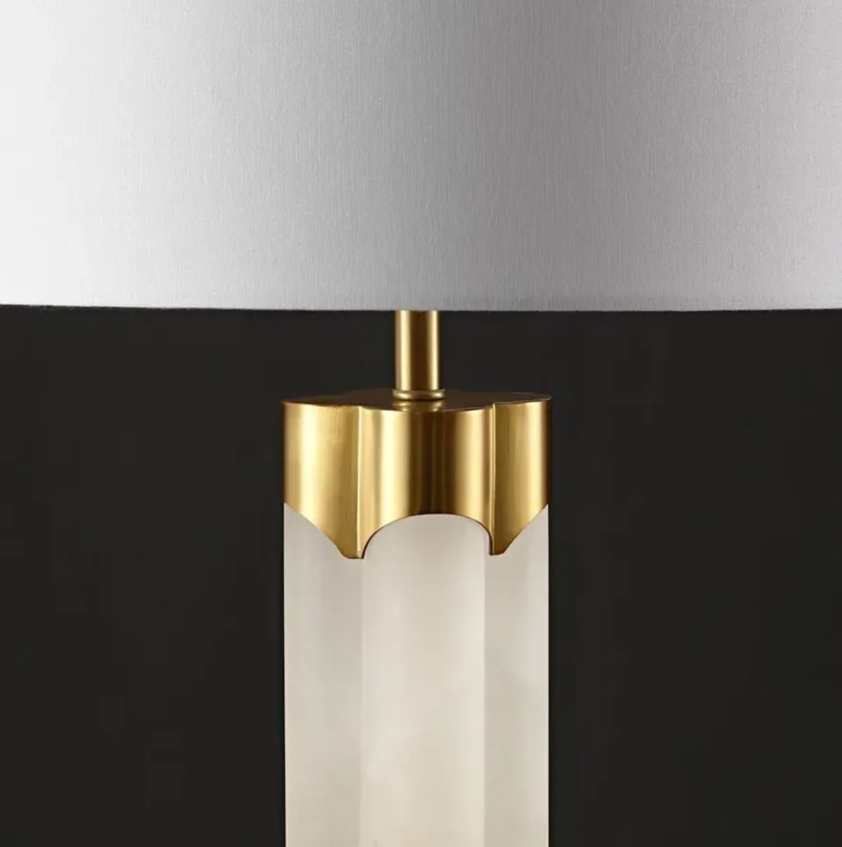 Loris Alabaster Table Lamp - White