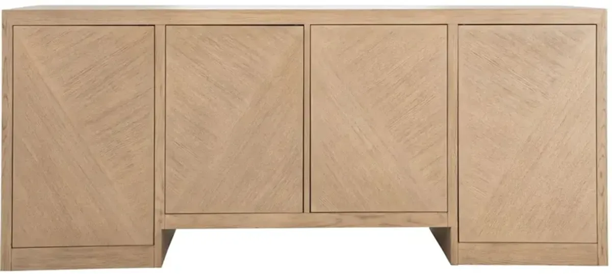 Eglinton 4-Door Oak Sideboard, Natural