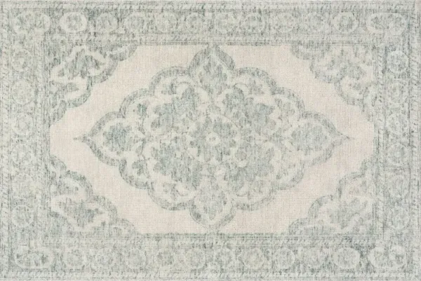 Padma Lakshmi, Istanbul Rug