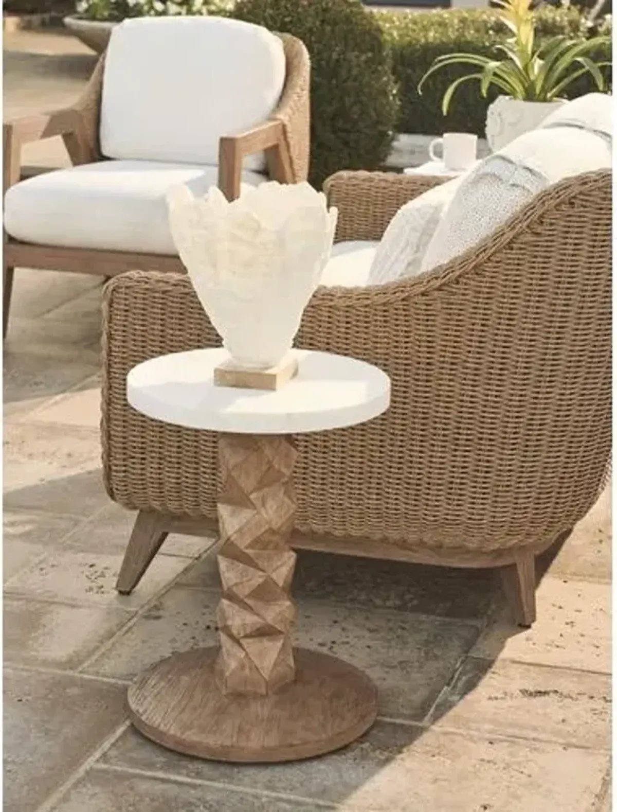 Isle Of Palms Outdoor White Agate Stone Top/Teak Accent Table - White/Light Mocha - Tommy Bahama - 22Hx16Wx16D in