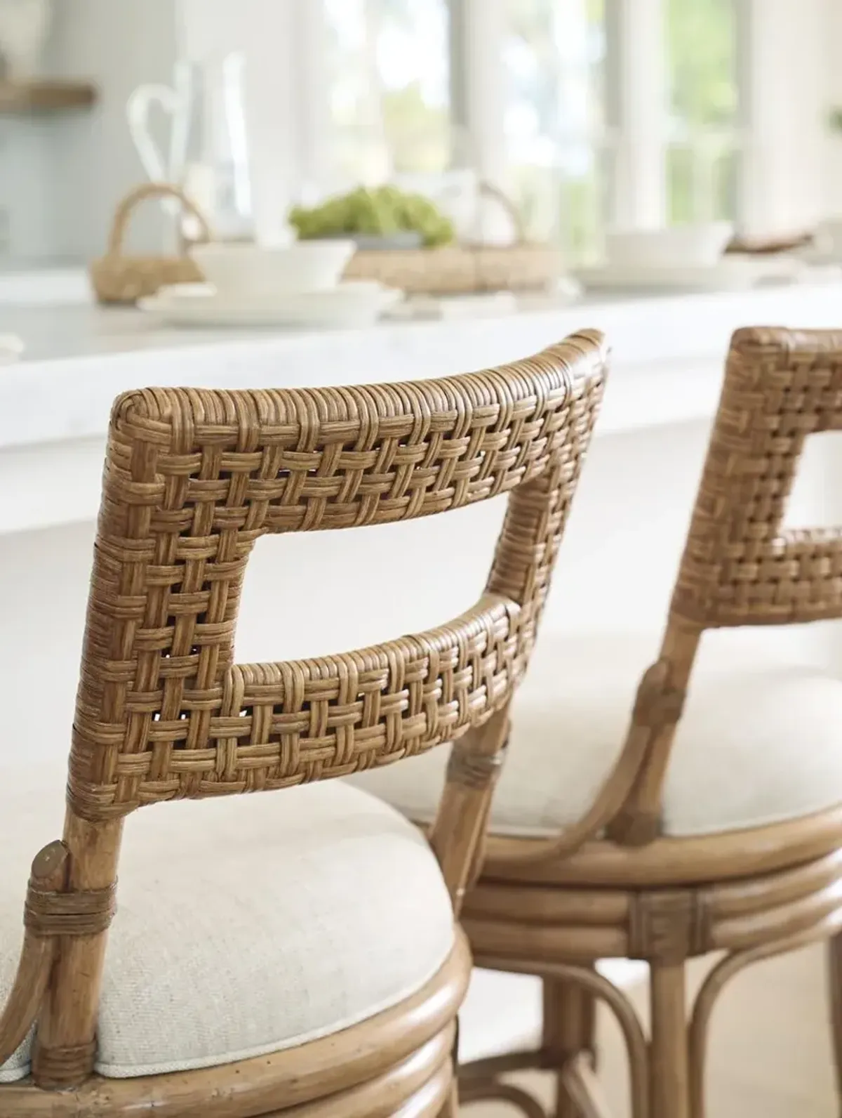 Bay Harbour Rattan Swivel Counter Stool - Sunwashed Linen - Tommy Bahama