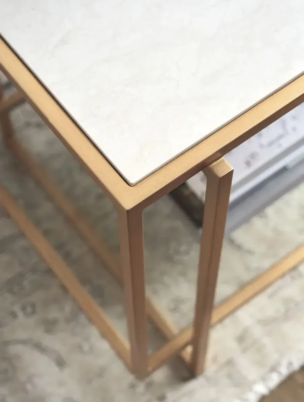 Pinnacle End Table, Satin Gold/Cream