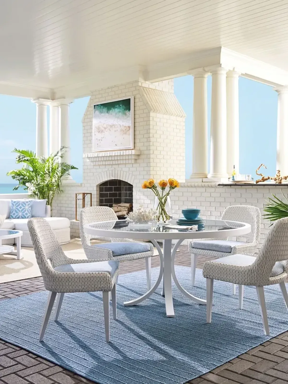 Ocean Breeze Promenade Outdoor 56" Aluminum Round Dining Table, White/Blue