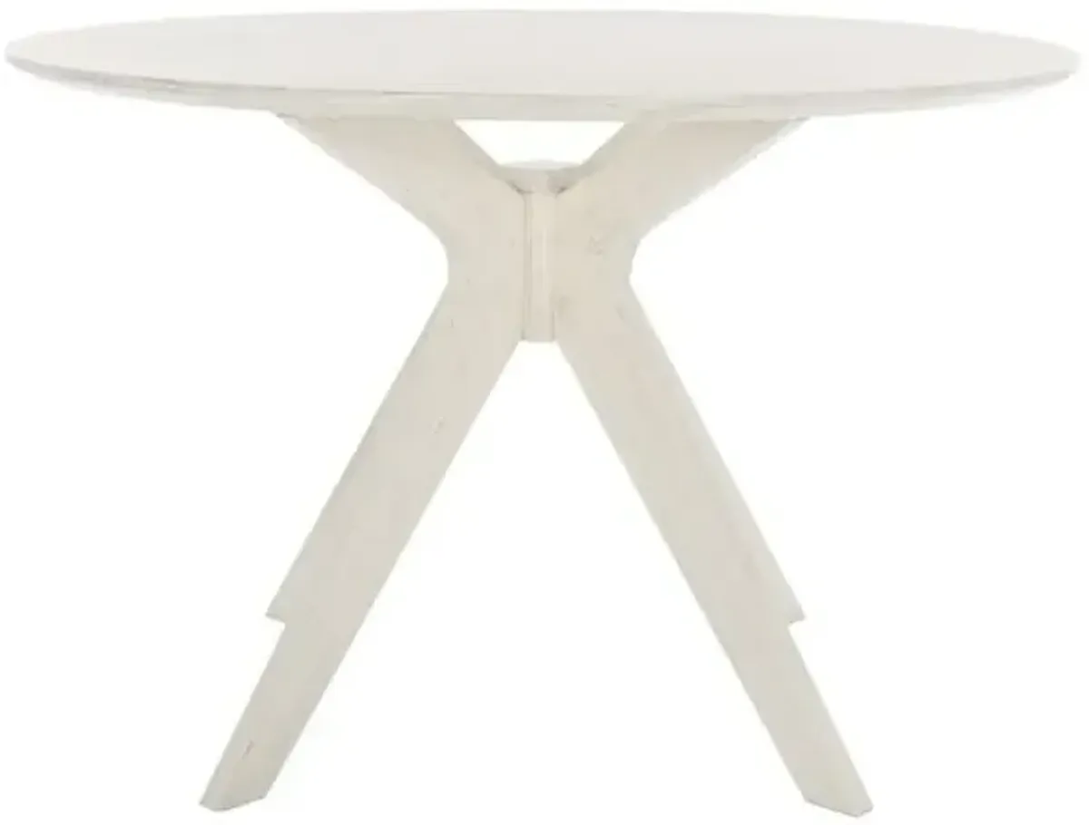 Helanor 46" Round Dining Table