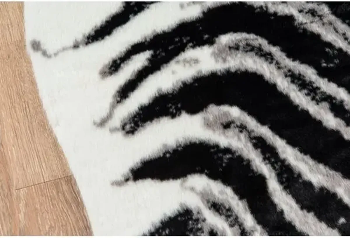 5'x8' Acadia Zebra Faux-Hide Rug - Black - Erin Gates - Black