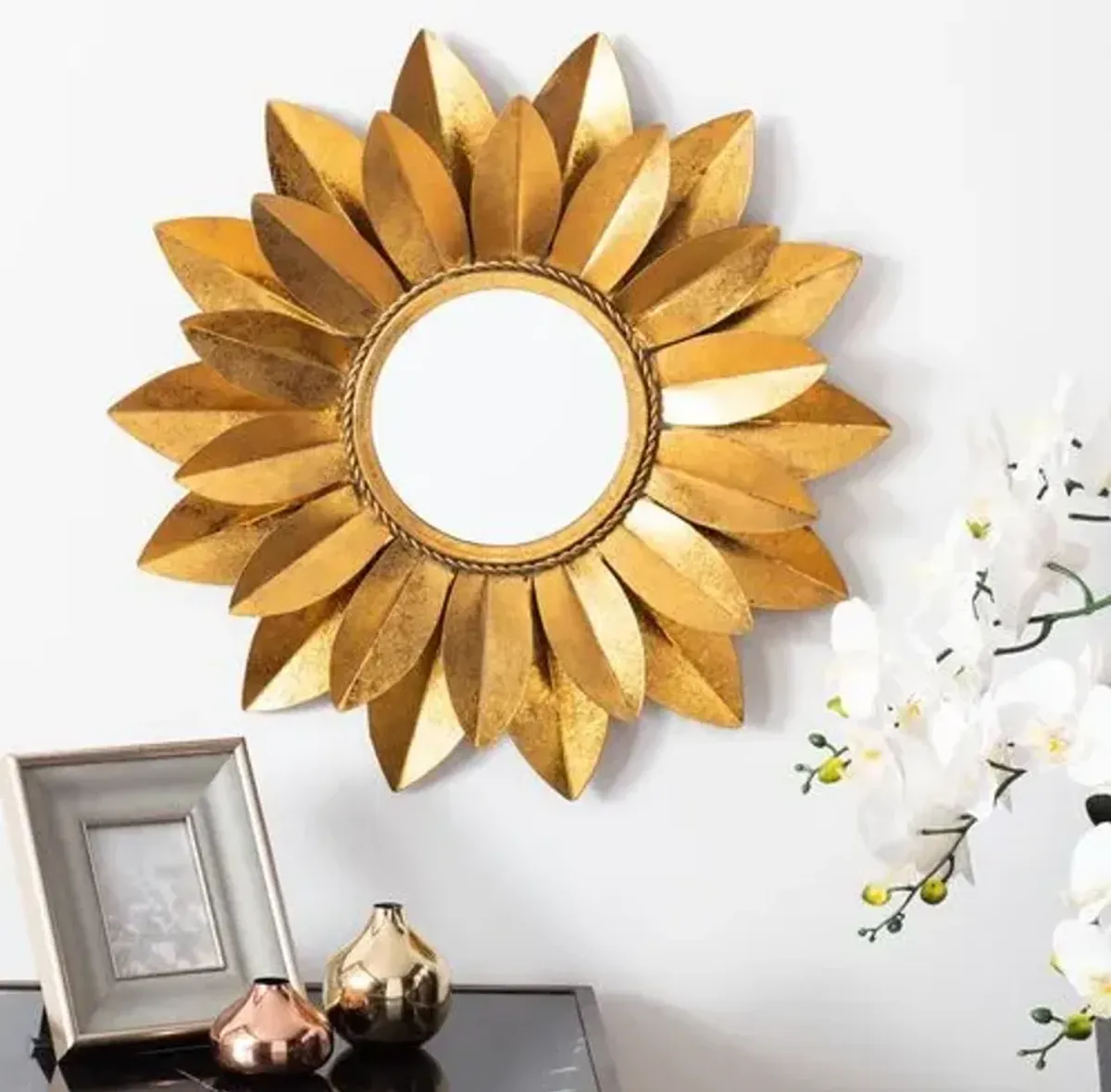 Lia Round Wall Mirror - Gold Foil